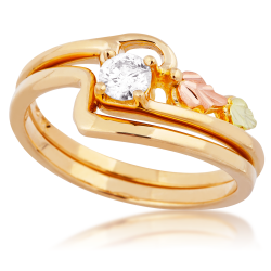 Tri-color Black Hills Gold Round Brilliant Diamond Wedding Set